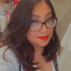 Meet your Posher, Lesly